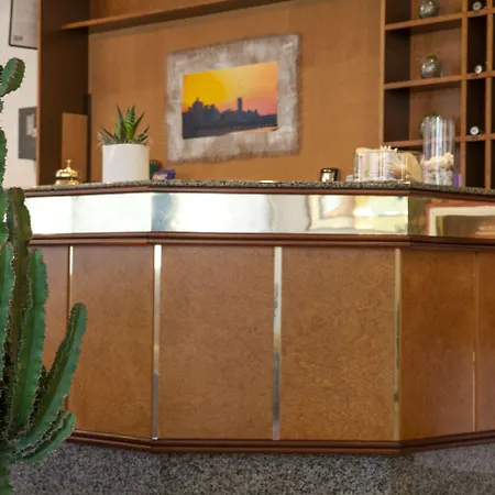 Umberto Hotel