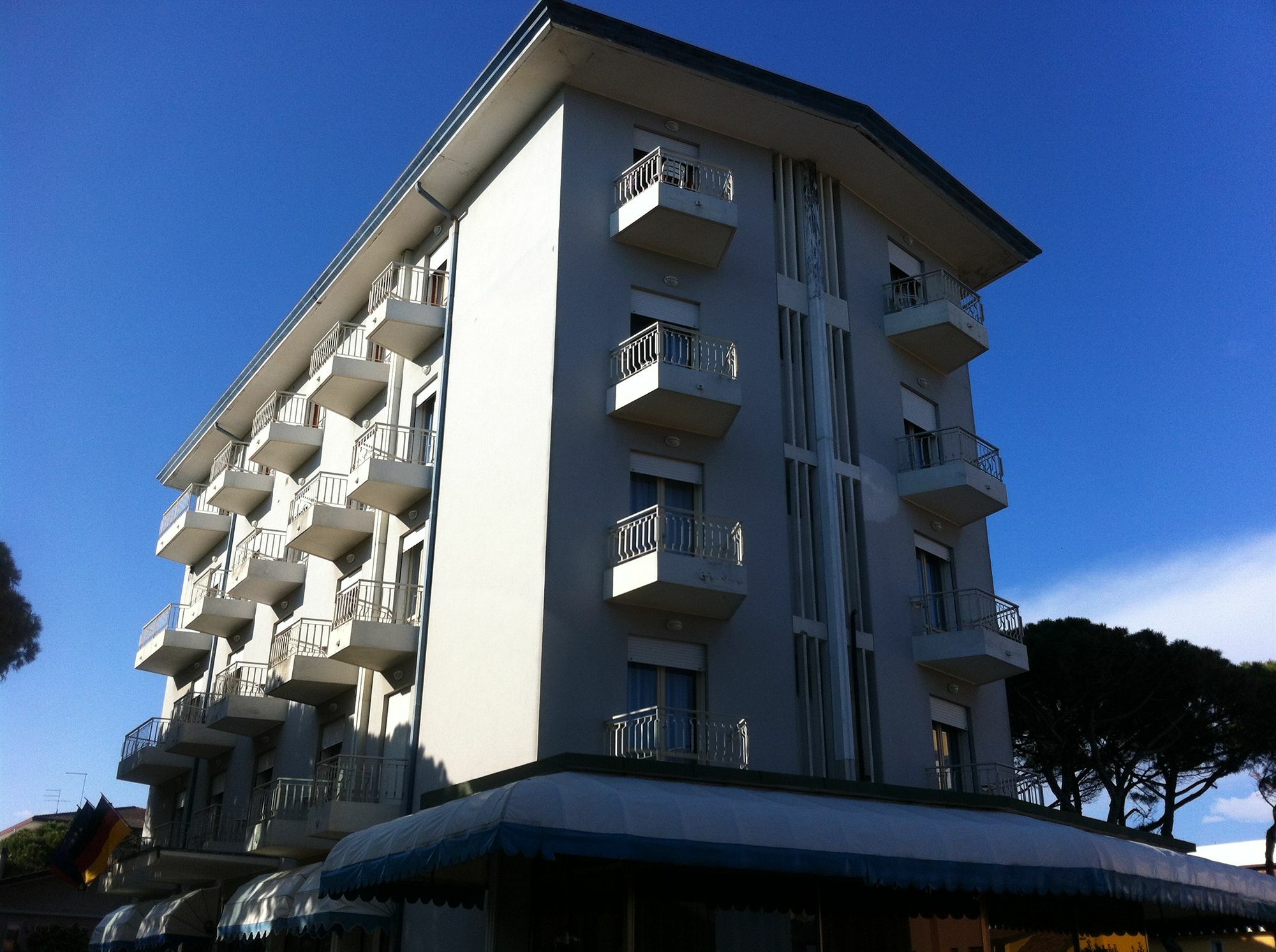 Umberto 3*