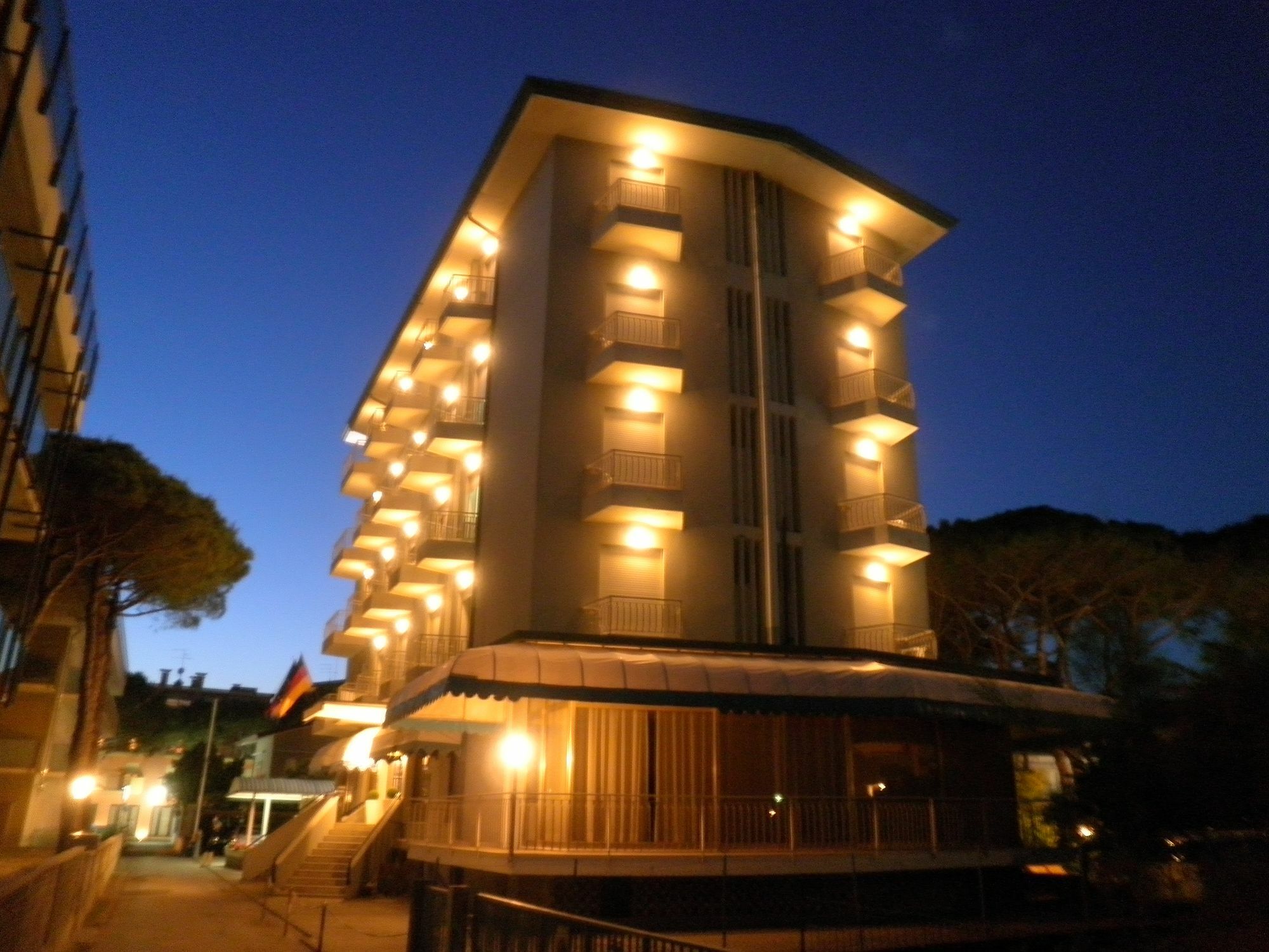 Umberto 3*